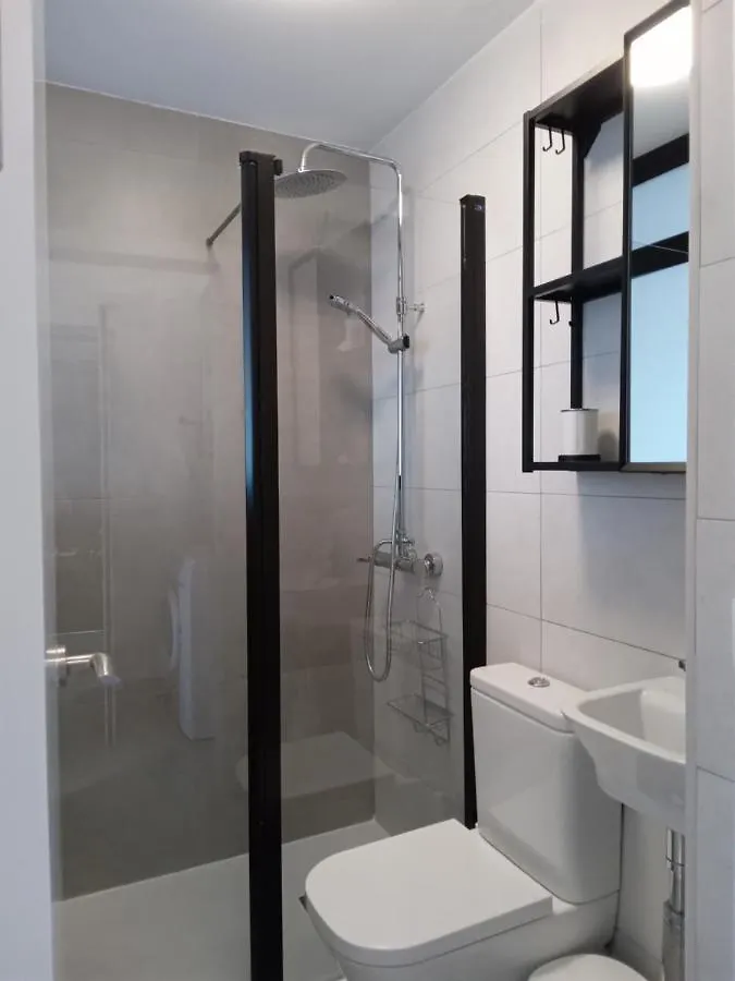Estudio En Torremolinos Centro Daire 0*,  İspanya